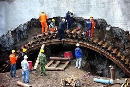 泰山隧道钢花管支护案例